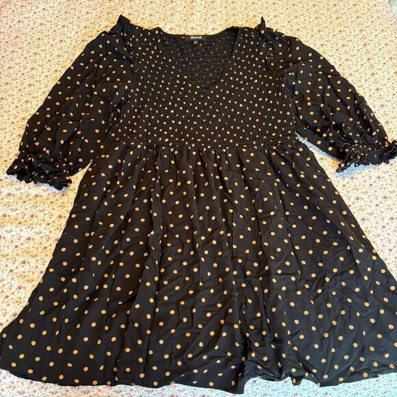 Madewell Petite Lucie V-Neck Smocked Mini Dress in Oval Dot - Picture 6 of 9